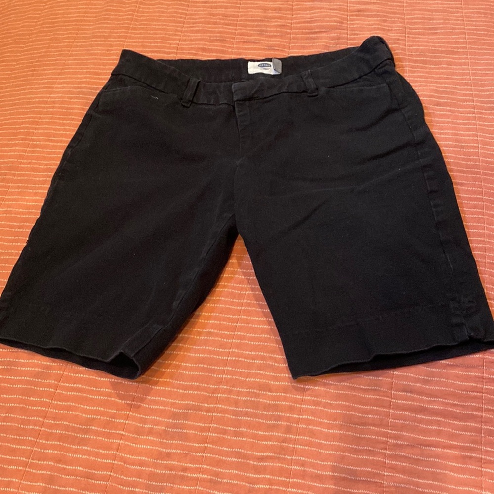 Black old navy shorts